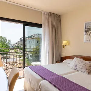 https://hotel-avenida-tossa-de-mar.catalonia-hotels.com